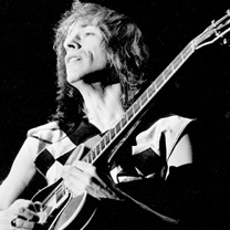 Asia et le g�nie de la guitare