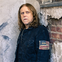 Washburn sort une guitare acoustique signature Warren Haynes