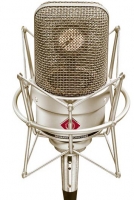 Neumann TLM 49 + suspension