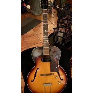 Gibson ES125 / 1964 Sunburst avec étui dur.