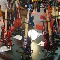 [Musikmesse 2011] Gibson : Firebird X et Melody Maker