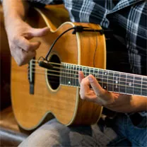 Larson lance une série d'acoustiques 100% françaises