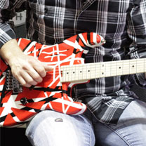 EVH dévoile ses six cordes Striped Series