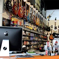 GuitarShop recrute deux vendeurs
