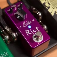 Suhr se lance dans la mini pédale