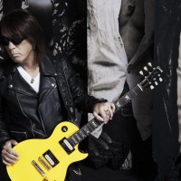 Une Gibson Les Paul jaune canari pour Tak Matsumoto