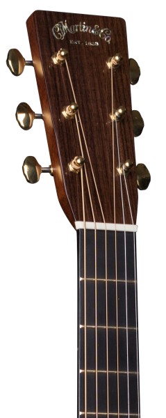 Martin Guitars D-18E Modern Deluxe  Comparatif, Test, Avis