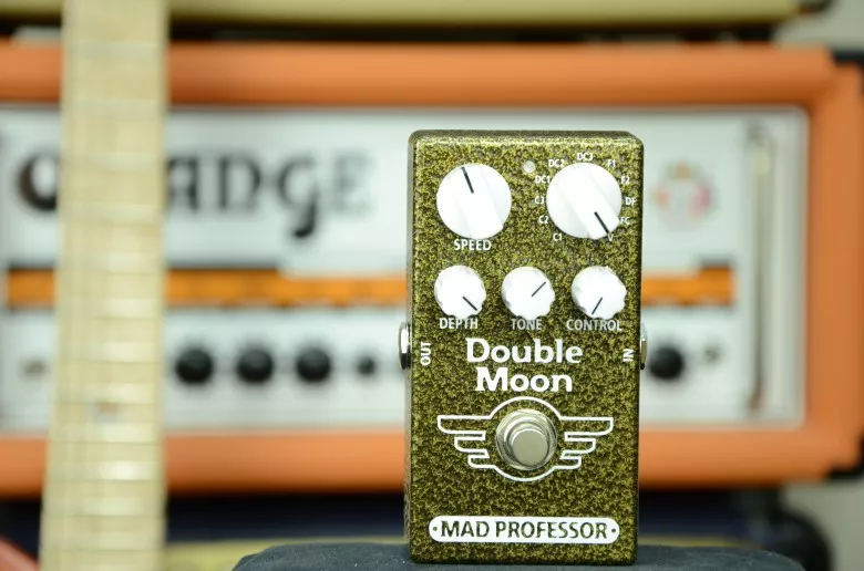 Test de la pédale chorus/flanger Mad Professor Double Moon