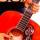 Orianthi signe chez Gibson