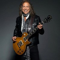 Kirk Hammett rejoint Gibson
