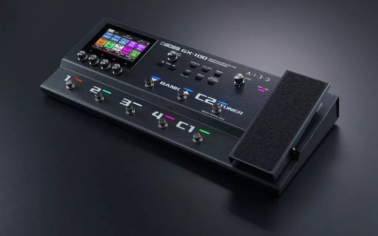 Et si le Boss GX-100 n'était pas juste un GT-1000 simplifié