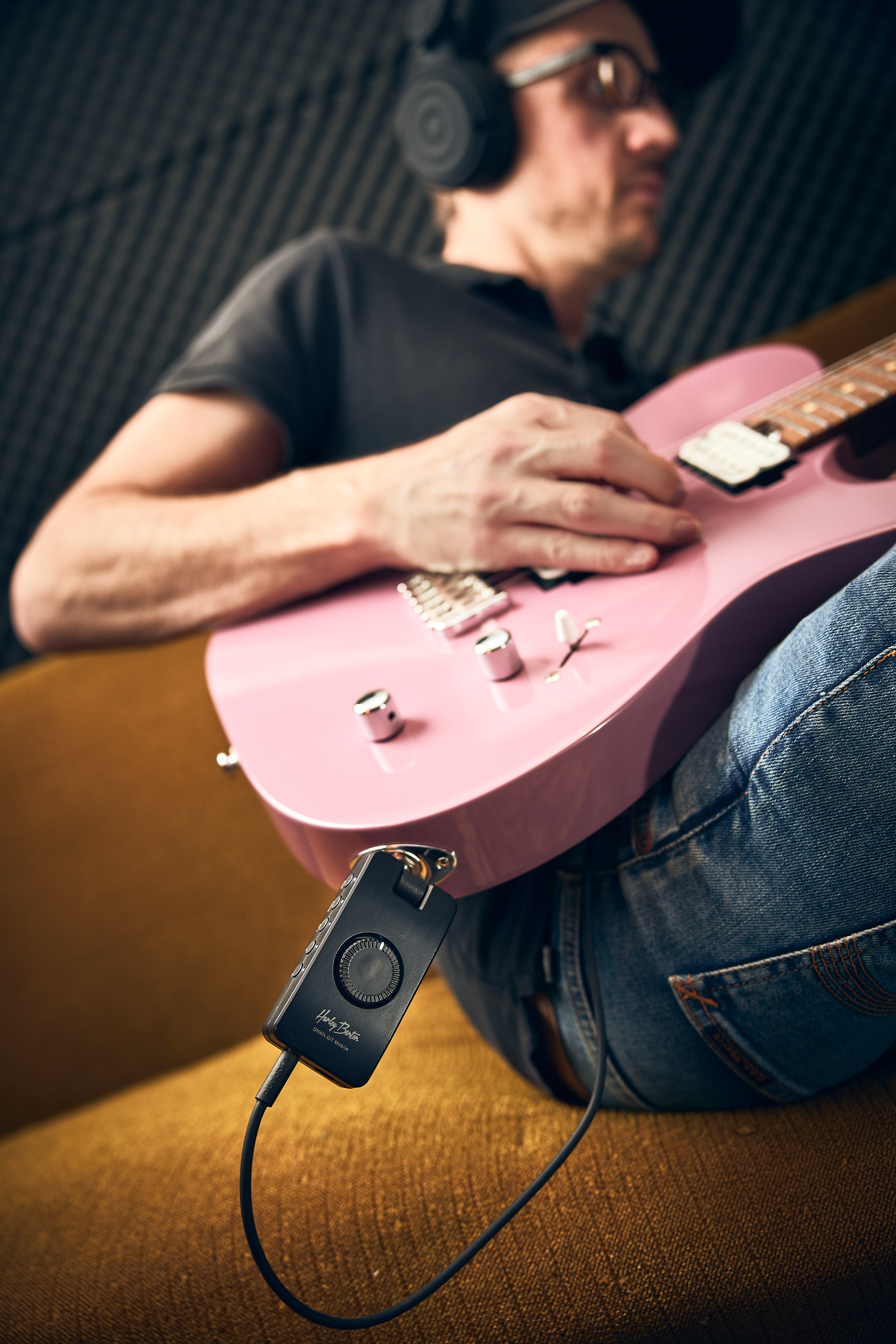 Harley Benton sort un multieffet à brancher direct sur la guitare