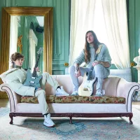 Ibanez TOD10 et KRYS10 pour les guitaristes de Polyphia