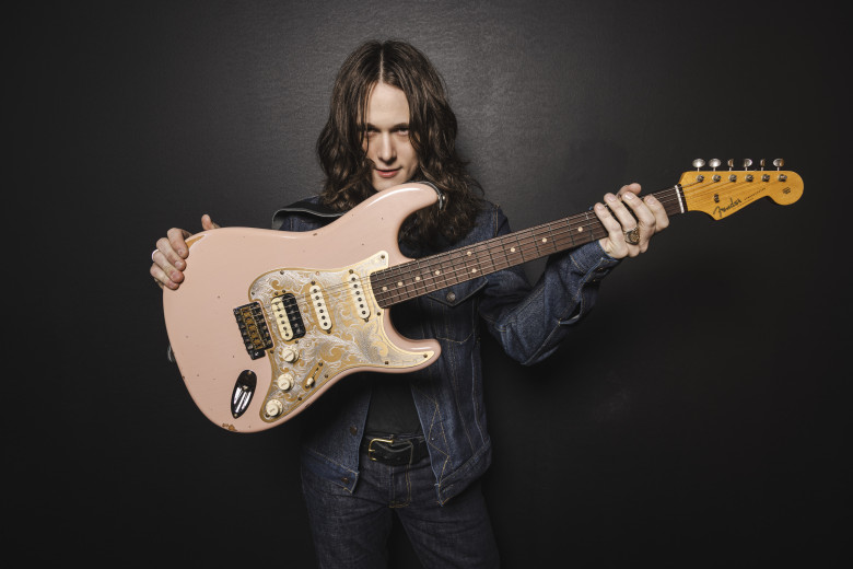 Fender Custom Shop Tyler Bryant Pinky Strat Relic