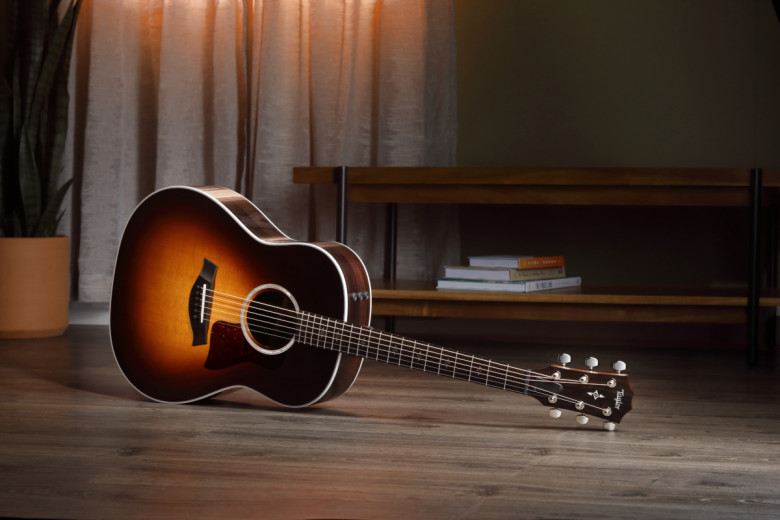 Taylor revoit sa série 400 avec un nouveau modèle de guitare