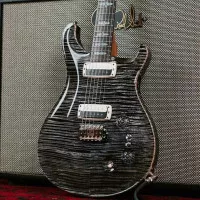 PRS rend hommage à un grand guitariste avec la nouvelle Private Stock John McLaughlin