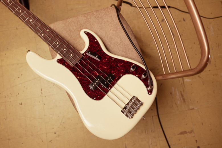 Fender Vintera II bass
