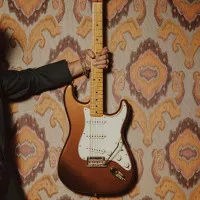 Fender concilie le vintage et le moderne sur la Stratocaster signature de Bruno Mars