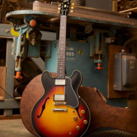 Le Murphy Lab de Gibson se penche sur la première année de la ES-335