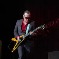 Le Custom Shop de Gibson reproduit à l'identique la Flying V Amos de Joe Bonamassa
