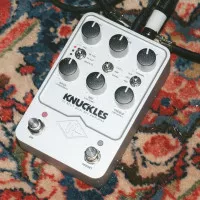 Universal Audio s'attaque au gros son Mesa Boogie avec la UAFX Knuckles