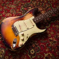 Fender collabore enfin avec John Frusciante pour une Stratocaster signature