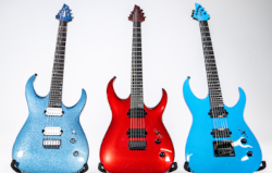 Trio de guitares signatures pour Misha Mansoor chez Jackson