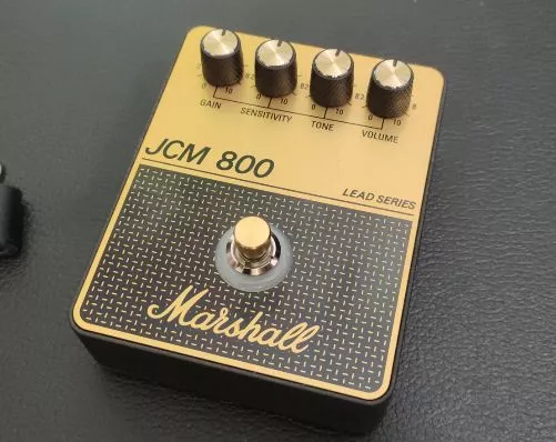 Test de la pédale Marshall JCM800 Lead Series pedal : un JCM800 in a box ?