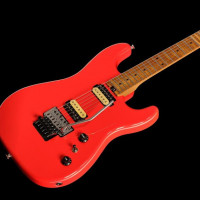 Harley Benton ST-80FR : Deux superstrats typées 80's avec Floyd Rose