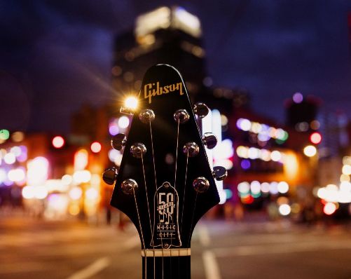 Gibson fête 50 ans de fabrication à Nashville avec la Les Paul Music City Special