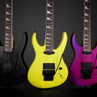 Ibanez réédite un modèle bizarre et culte des années 80 avec la 540PIII