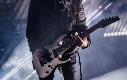 Les nouvelles Ibanez 7 cordes signature de Korn arrivent