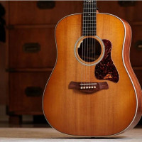 Trey Hensley signe une dreadnought Gold Label chez Taylor