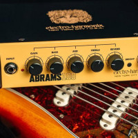 Electro Harmonix sort la grosse artillerie sur la petite tête Abrams 100