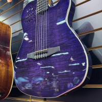 Steve Stevens donne des couleurs à la Godin ACS