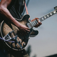 Gibson conçoit un troisième modèle signature pour le bluesman Gary Clark Jr.