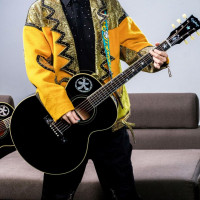 Epiphone s'impose en Chine avec la J-180 signature de la superstar WoWkie Da