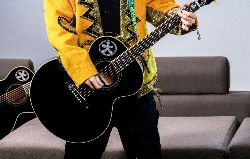 Epiphone s'impose en Chine avec la J-180 signature de la superstar WoWkie Da