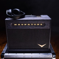 Slash confirme son association avec Magnatone par le mini combo Lil' Viper