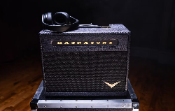 Slash confirme son association avec Magnatone par le mini combo Lil' Viper