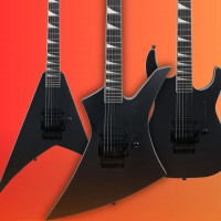 Jackson fait dans le sobre et sombre avec les Pro Plus Pure Metal Stealth