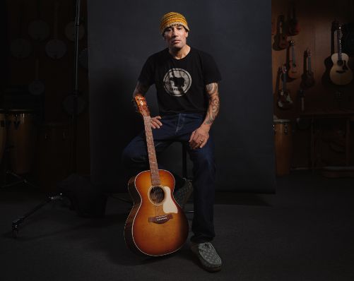Taylor et Ben Harper ont conçu une Gold Label ensemble