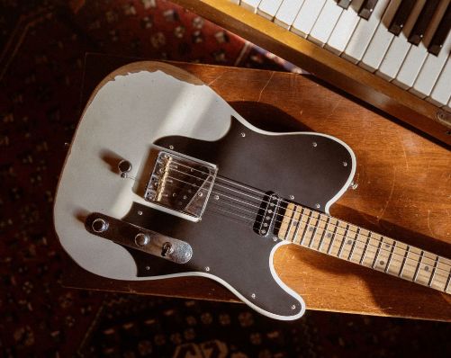 Fender remet le B-Bender à son catalogue avec la John Osborne Telecaster