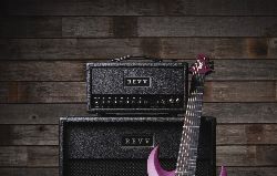 La REVV G25, une tête à lampes compacte qui envoie du... métal !