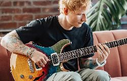 PRS SE et Ed Sheeran persistent et signent