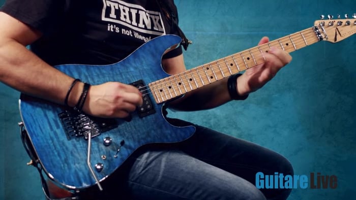 En utilisant les gammes diatonique et mineure harmonique