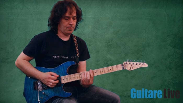 Ajout d'un II-V-I mineur et d’un 7#9