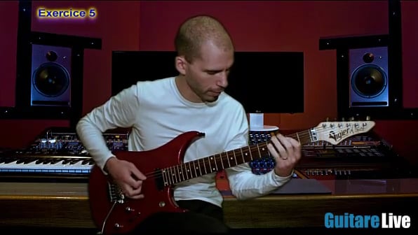 Dans un style très death metal, l'ajout de triples-croche