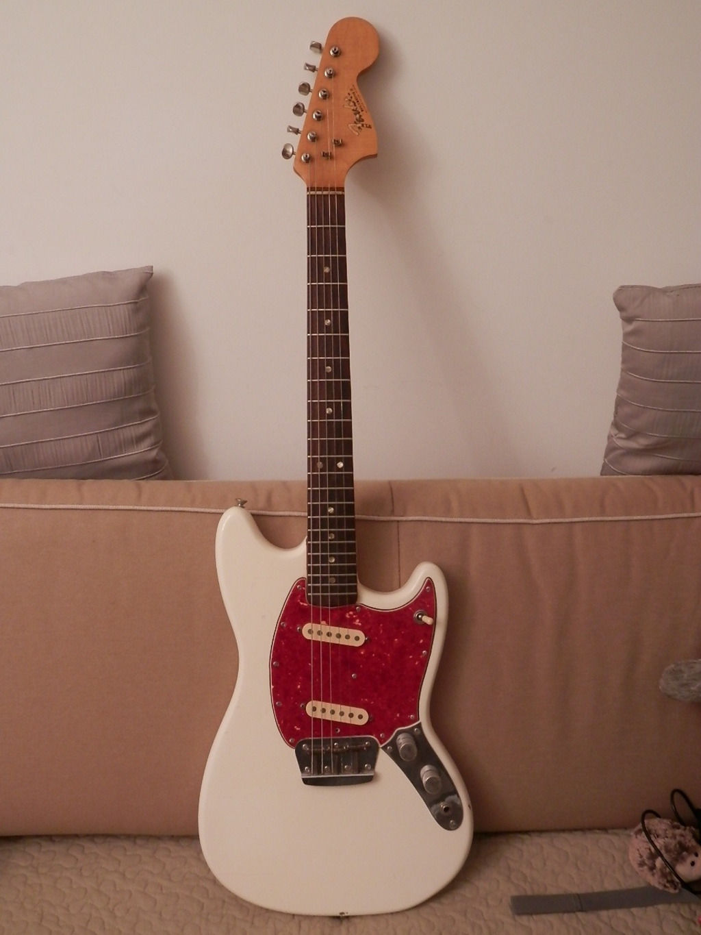 1966 fender musicmaster electric guitar
