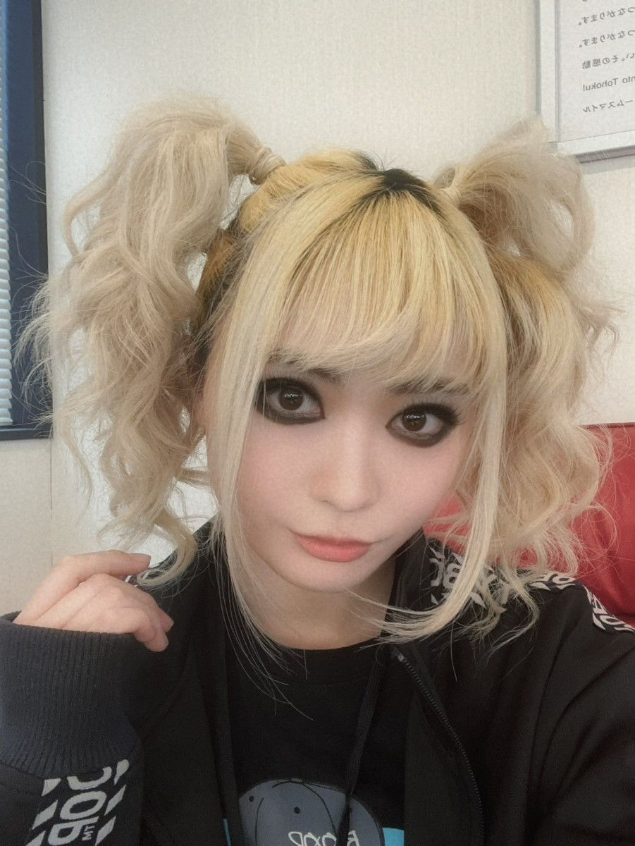 Le rock japonais féminin (essentiellement) Groupes / artistes pros